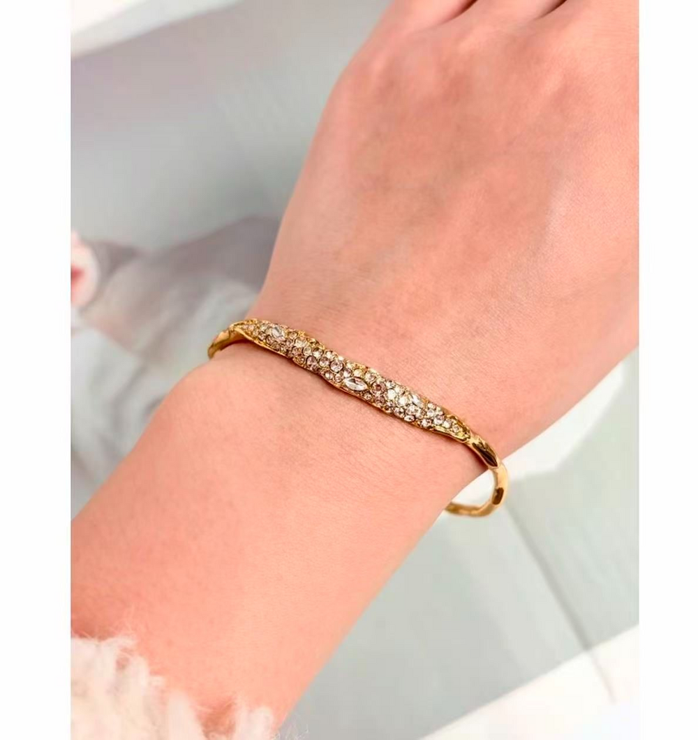 Alexis Bittar Asterales Molten Hammered Crystal Bangle Gold‑Tone Bracelet
